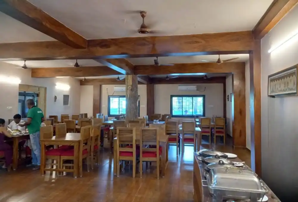 tiger roar resort sundarban dining area
